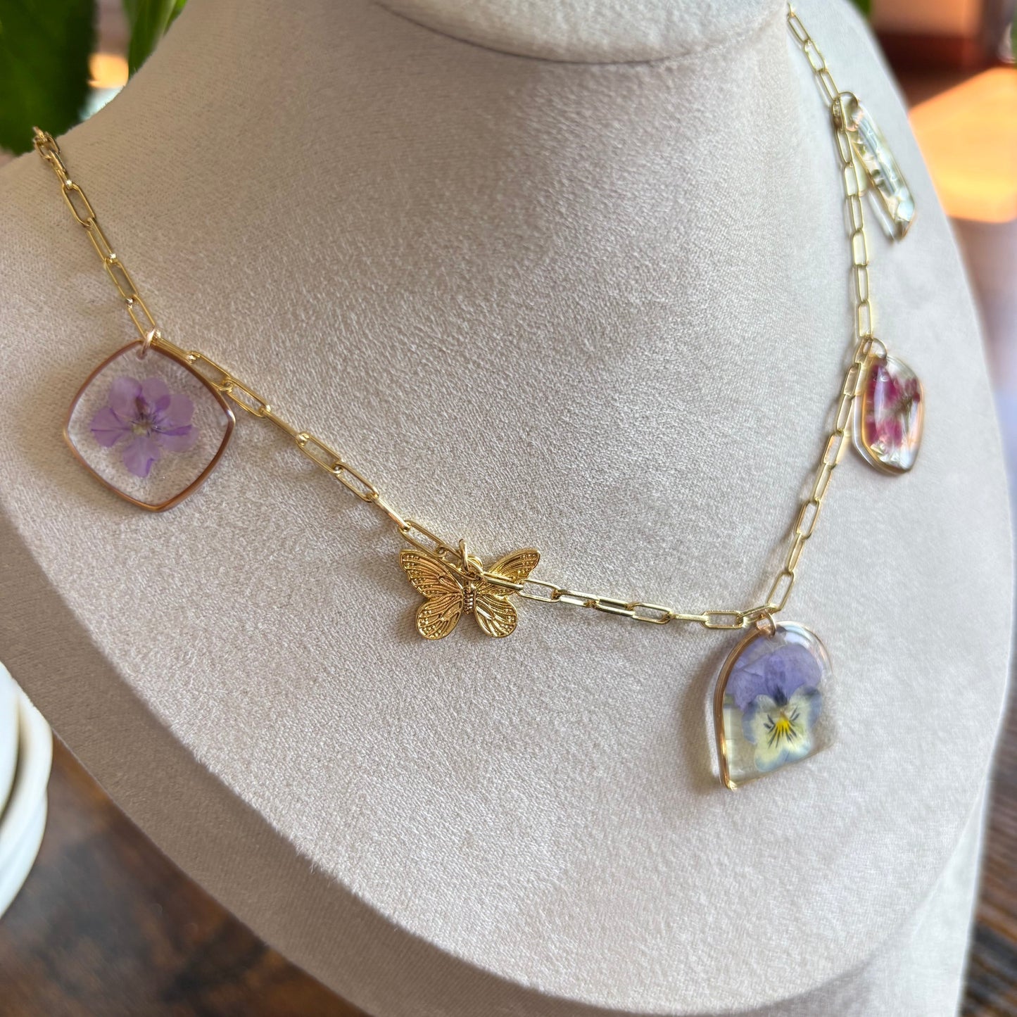 Nature themed wild flower Necklace