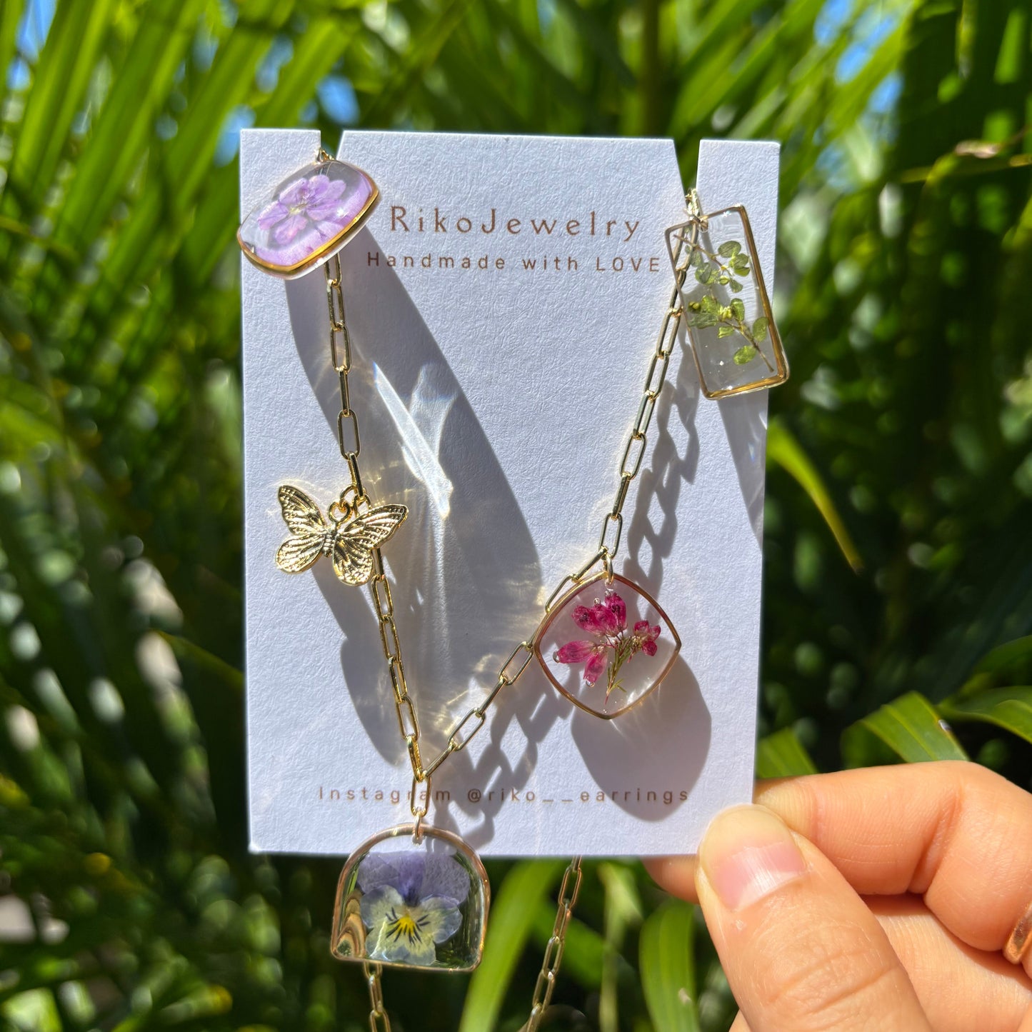 Nature themed wild flower Necklace