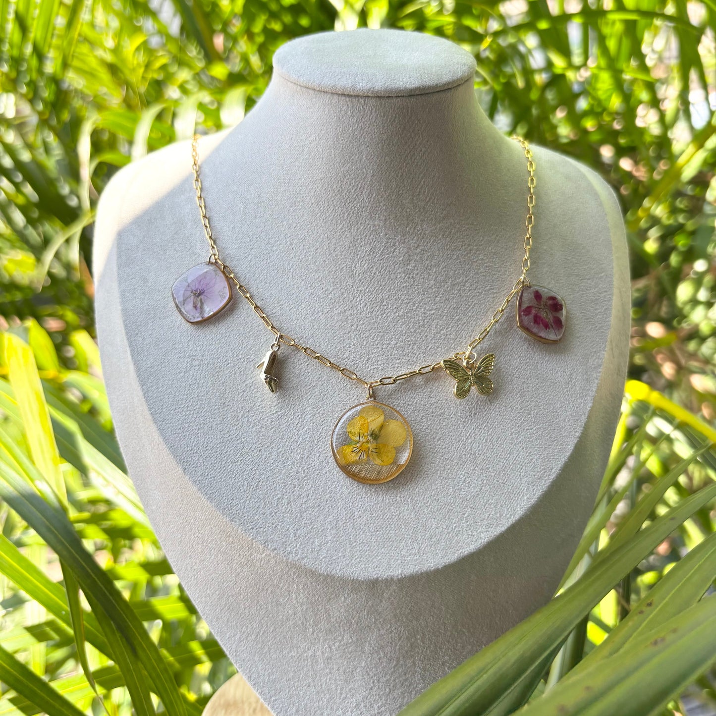 Cute flower garden themed Necklace