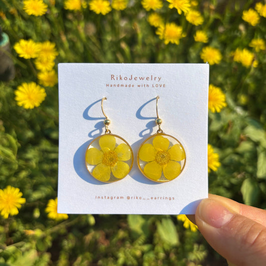 Buttercup flowers round shaped earrings