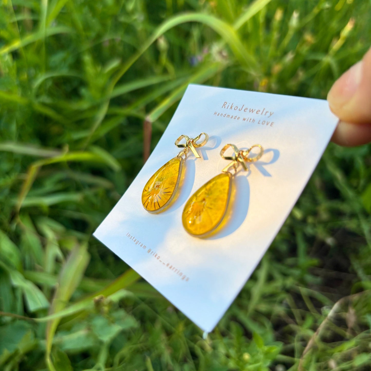 Ribbon yellow pansy earrings