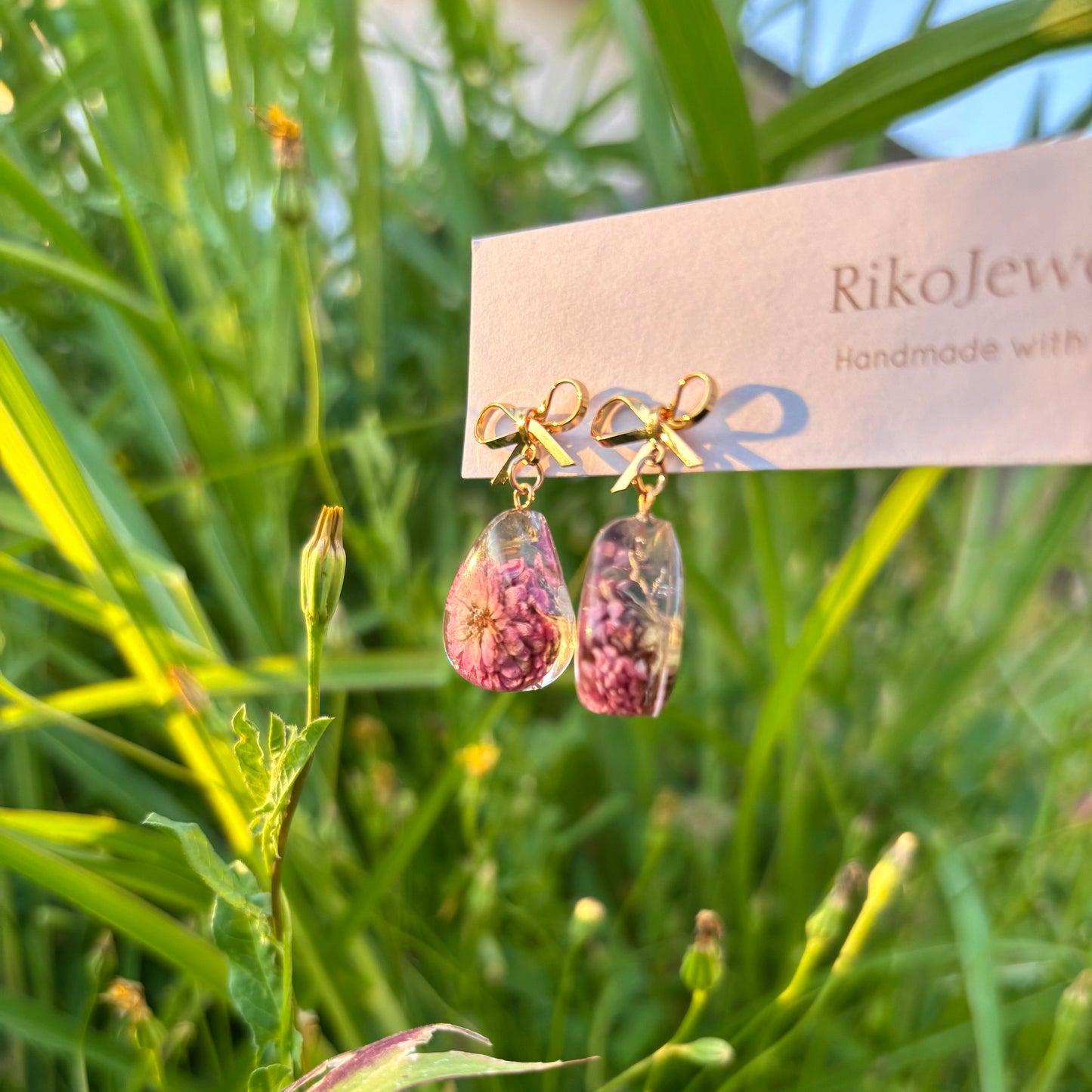 Ribbon purple chrysanthemum mini teardrop earrings