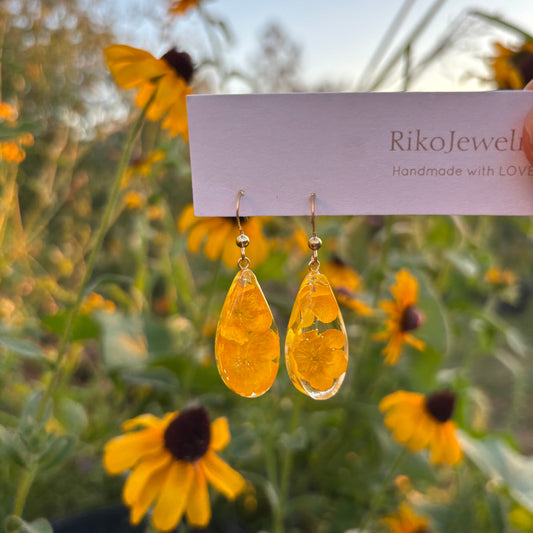 Bulbous buttercup flowers teardrop shaped earrings