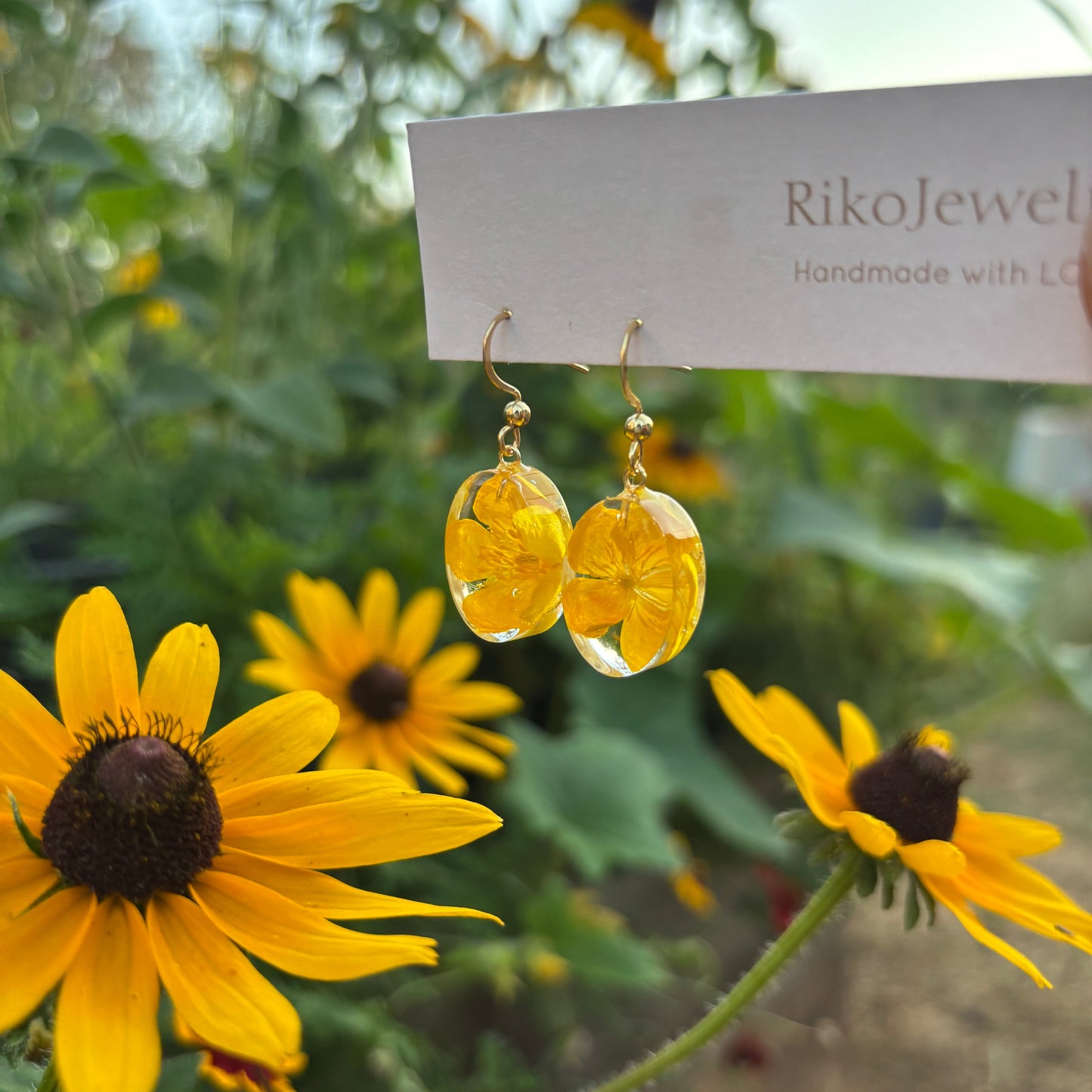 Bulbous buttercup round shaped Earrings