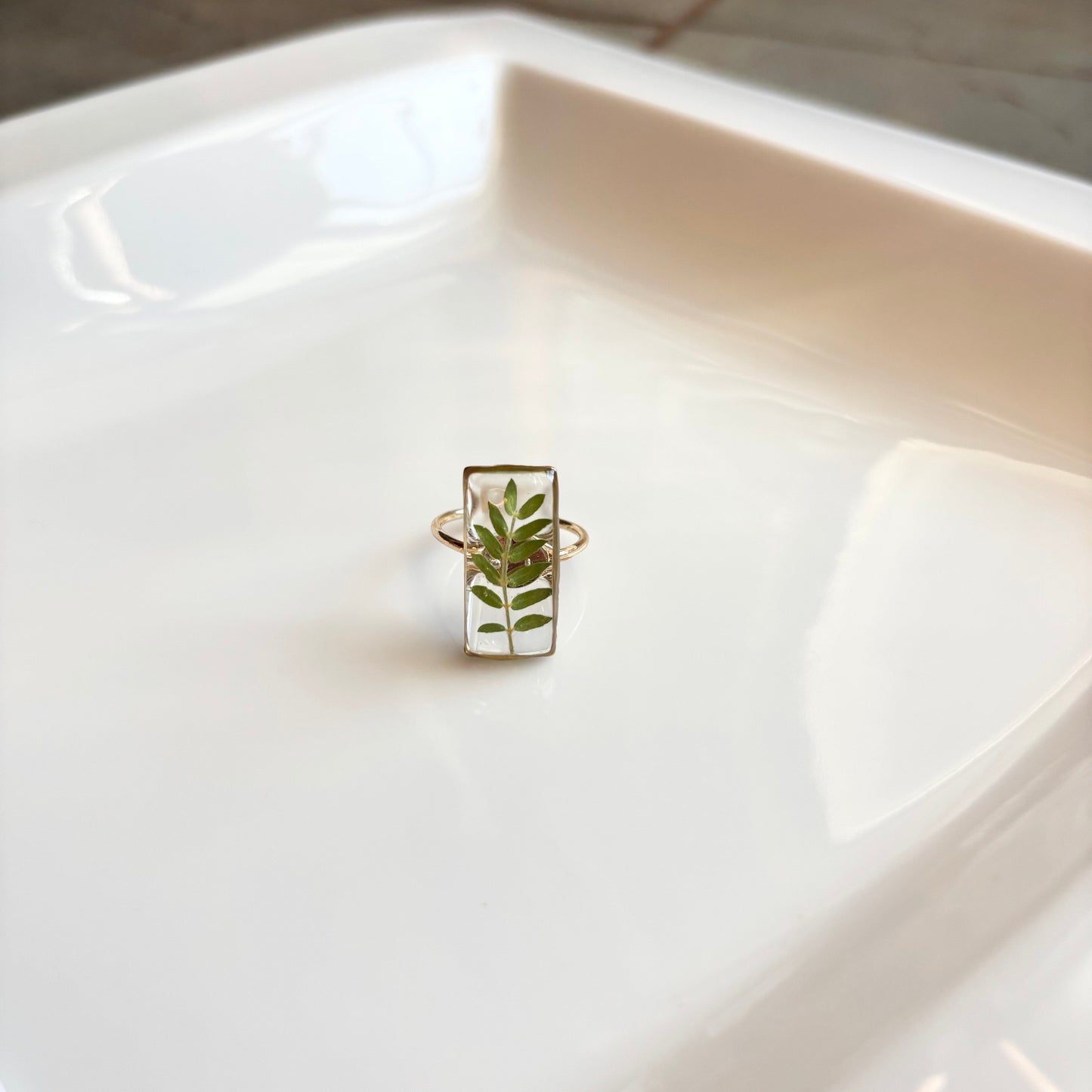 Pressed green leaf Ring