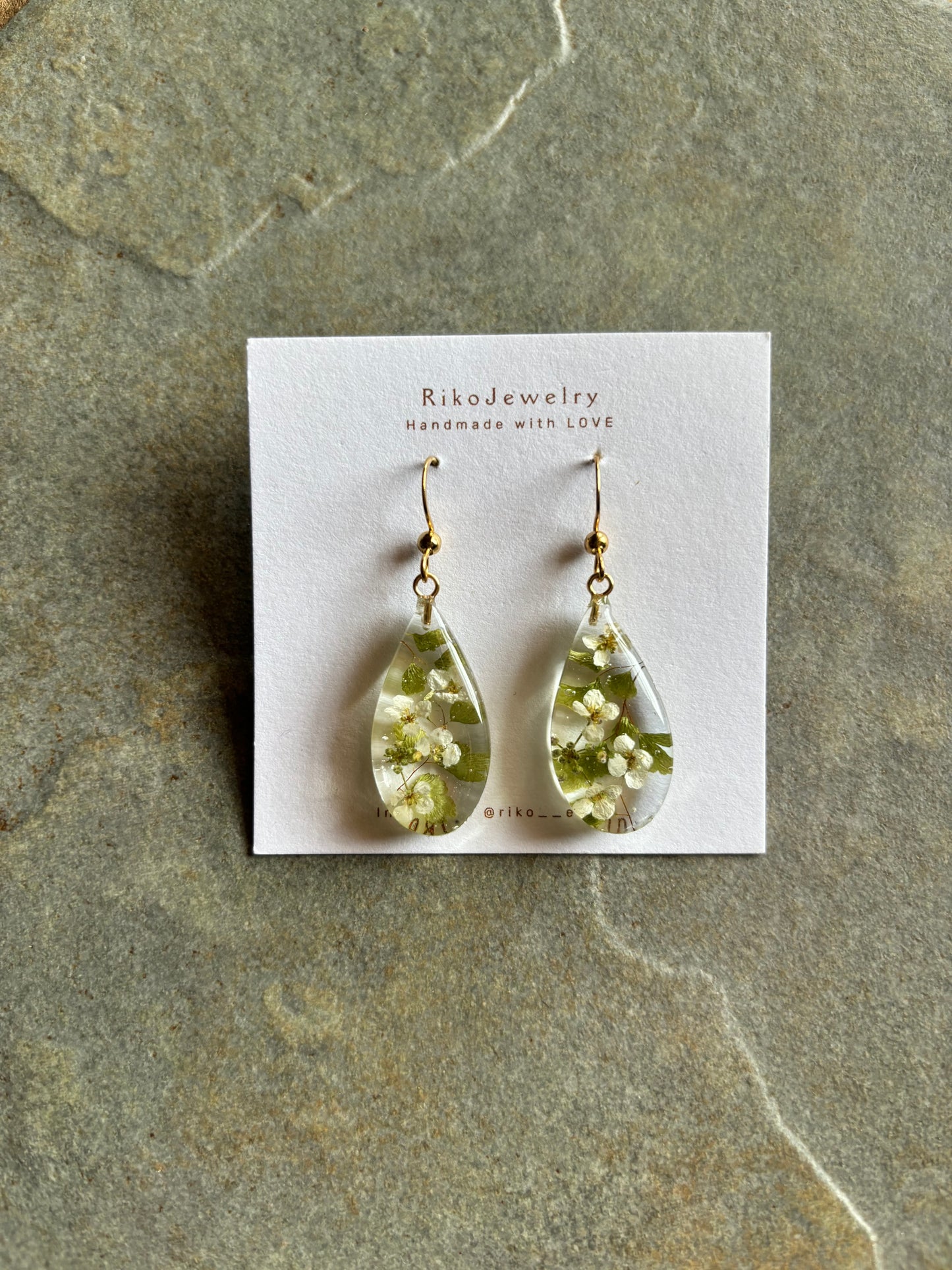 White Alyssum's small garden earrings