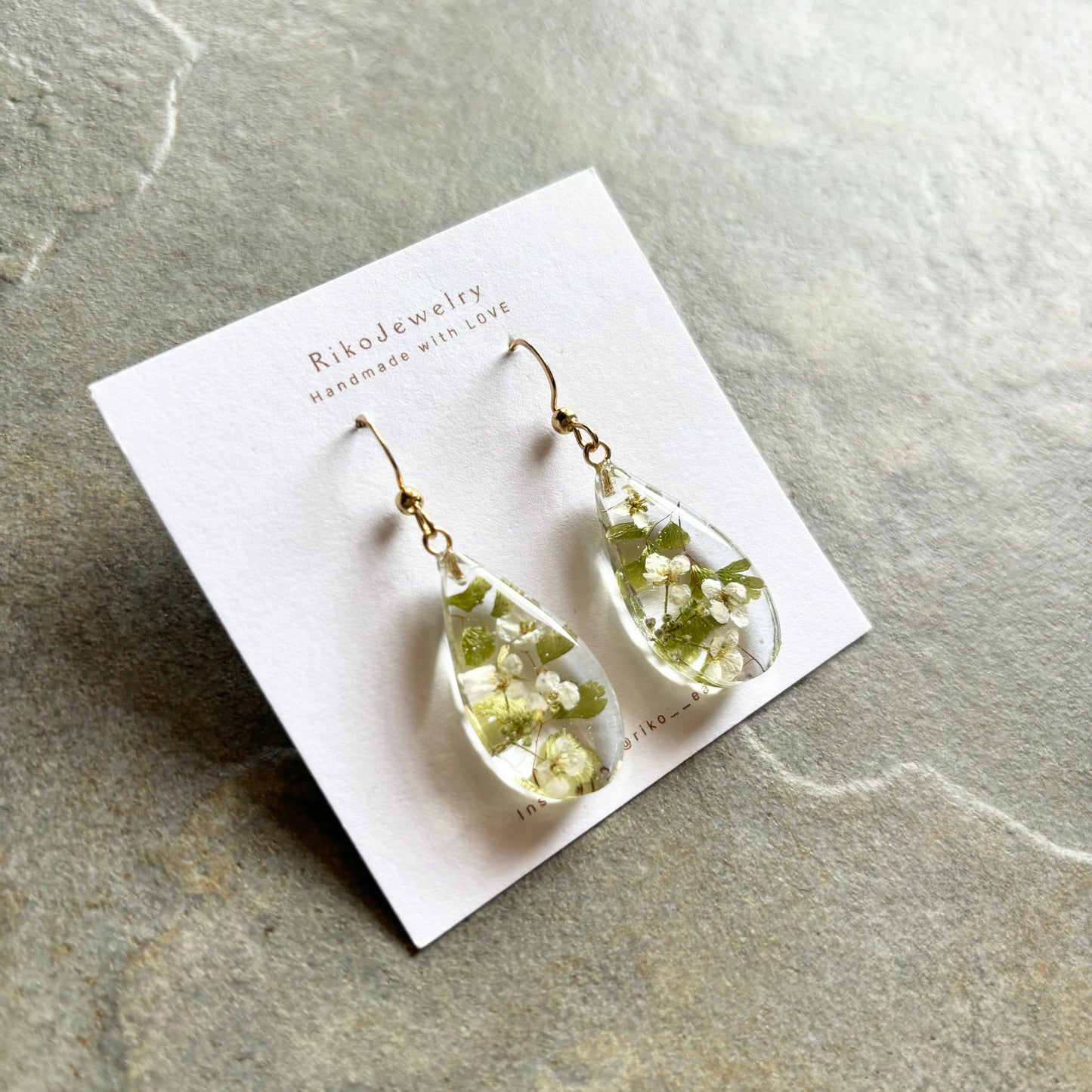 White Alyssum's small garden earrings
