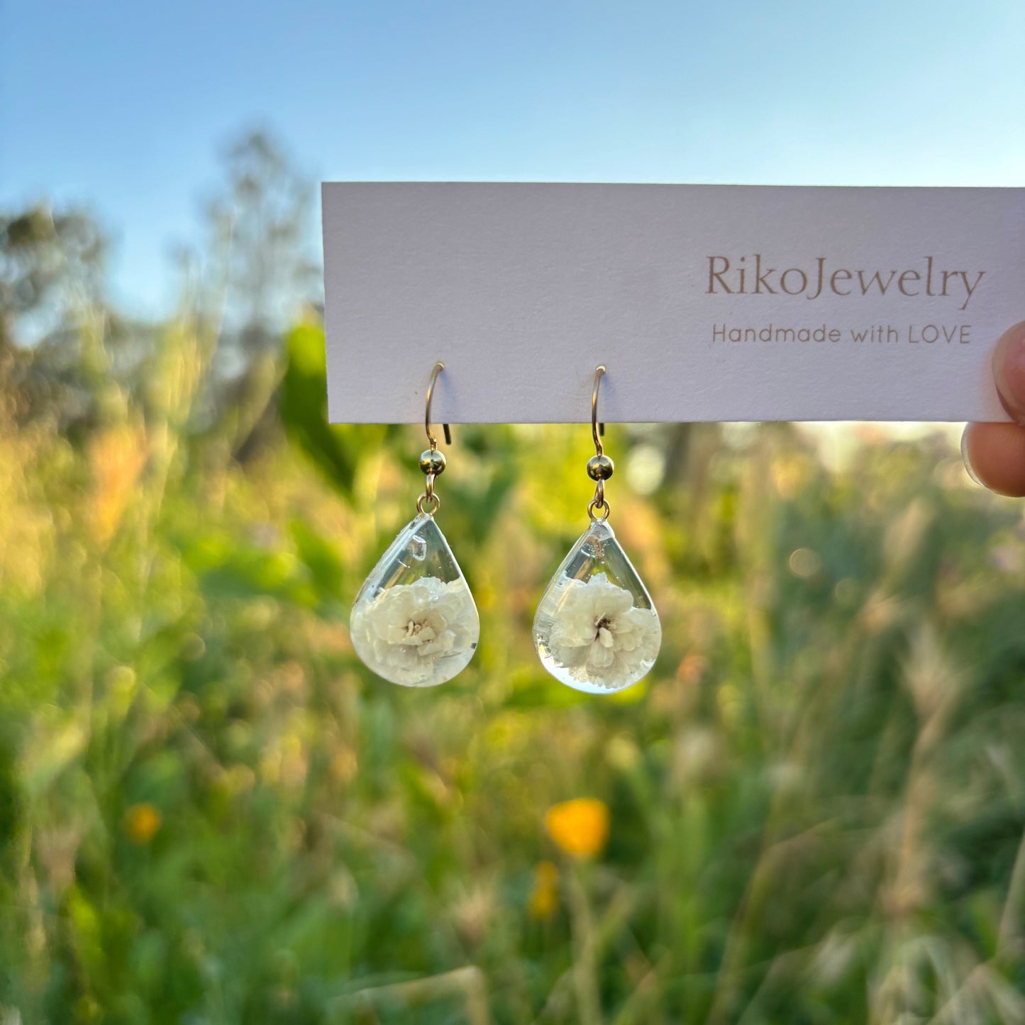 Pearl flowers mini tear drop earrings