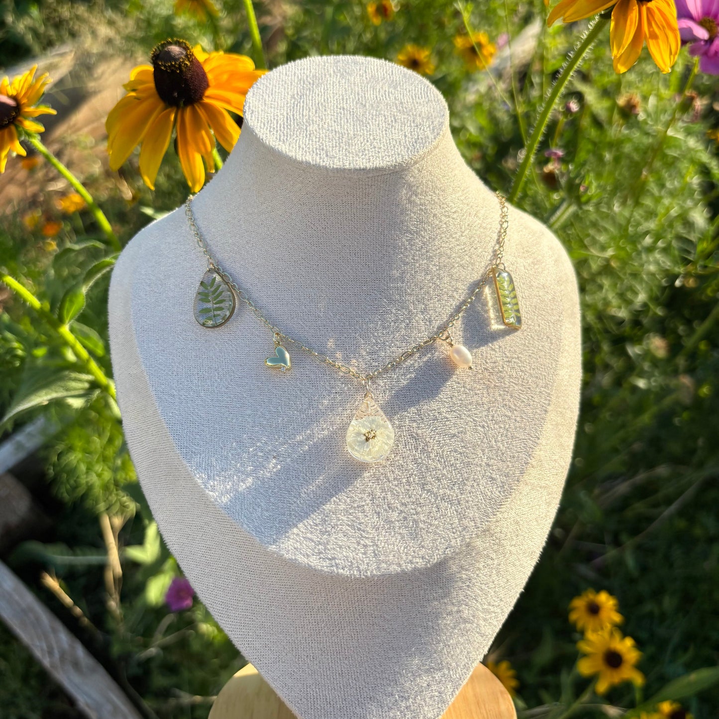 Pearl flower garden Charms necklace