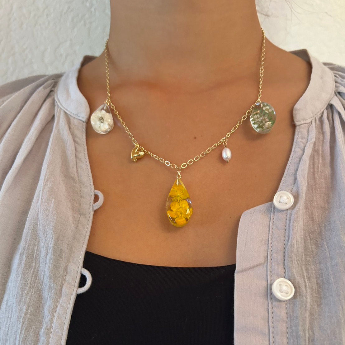 Bulbous buttercup flower garden necklace